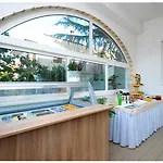 & Restaurant Matanovi Dvori Konukevi Sukošan