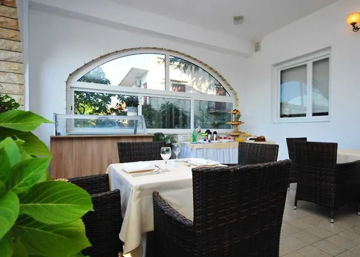& Restaurant Matanovi Dvori Sukošan