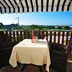 & Restaurant Matanovi Dvori Konukevi 4*