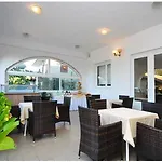 & Restaurant Matanovi Dvori 4* Sukosan