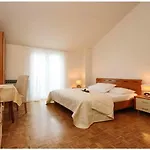 Guest house & Restaurant Matanovi Dvori Sukosan