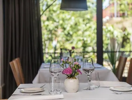 & Restaurant Matanovi Dvori 4*